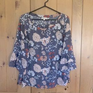 Crew neck floral blouse